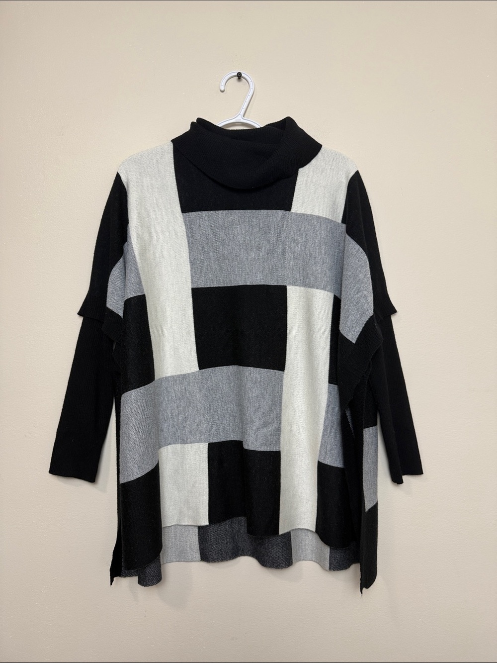 Charlies B Colorblock Turtleneck Sweater size M
